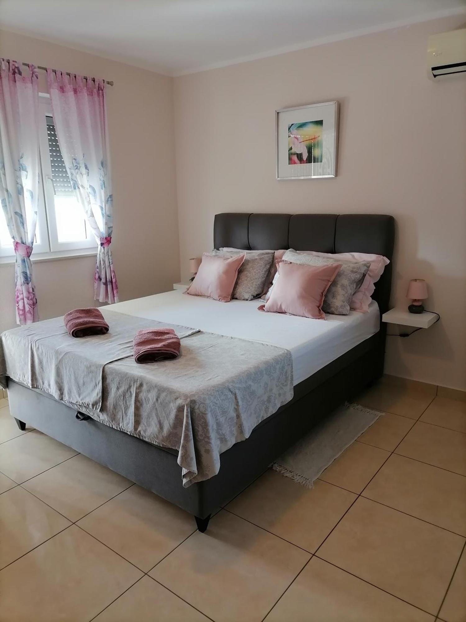 Apartmani Marijana Lozovac Exteriör bild